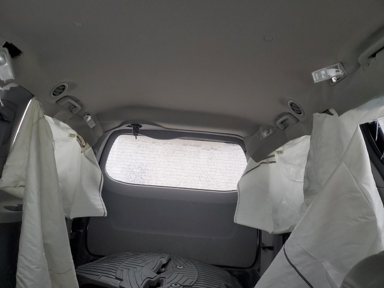 2016 Toyota Sienna - Image 10