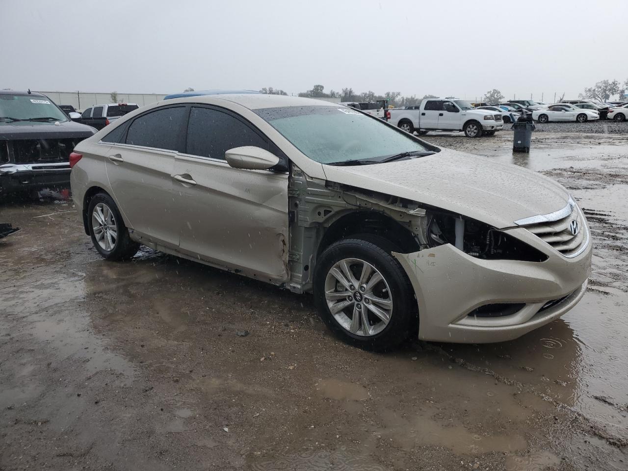 2011 Hyundai Sonata - Image 4