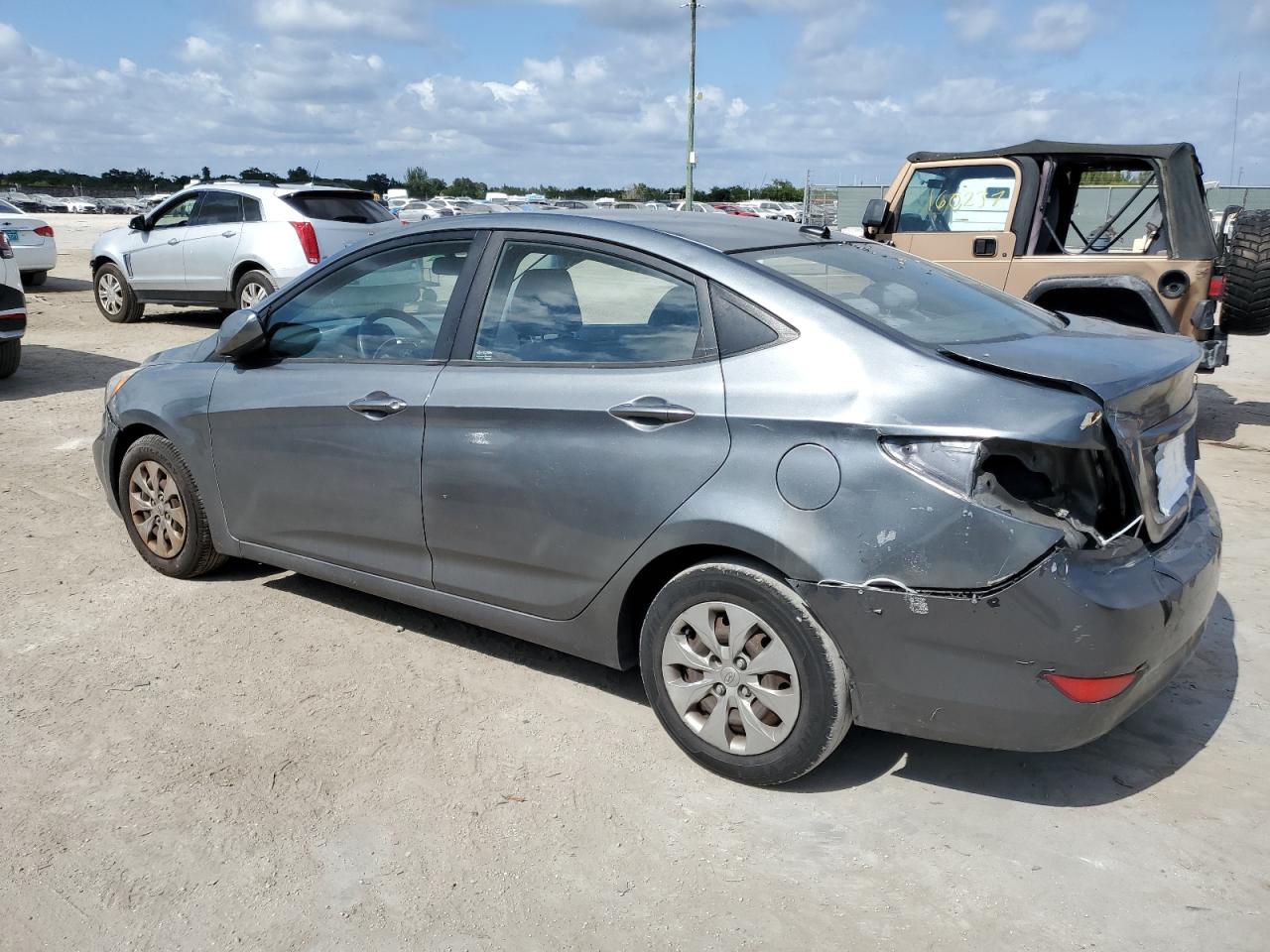 2015 Hyundai Accent - Image 2