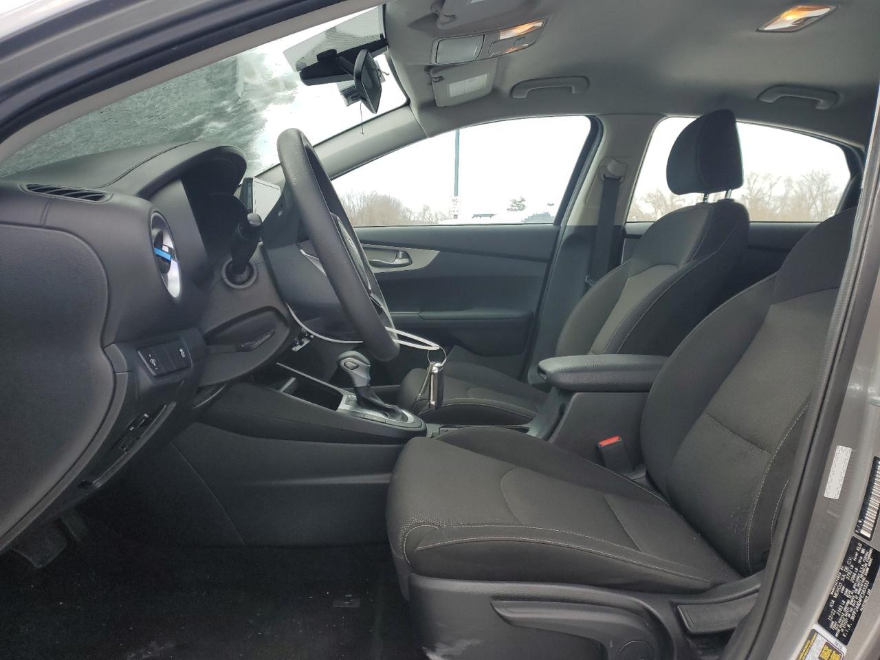 2023 Kia Forte - Image 7