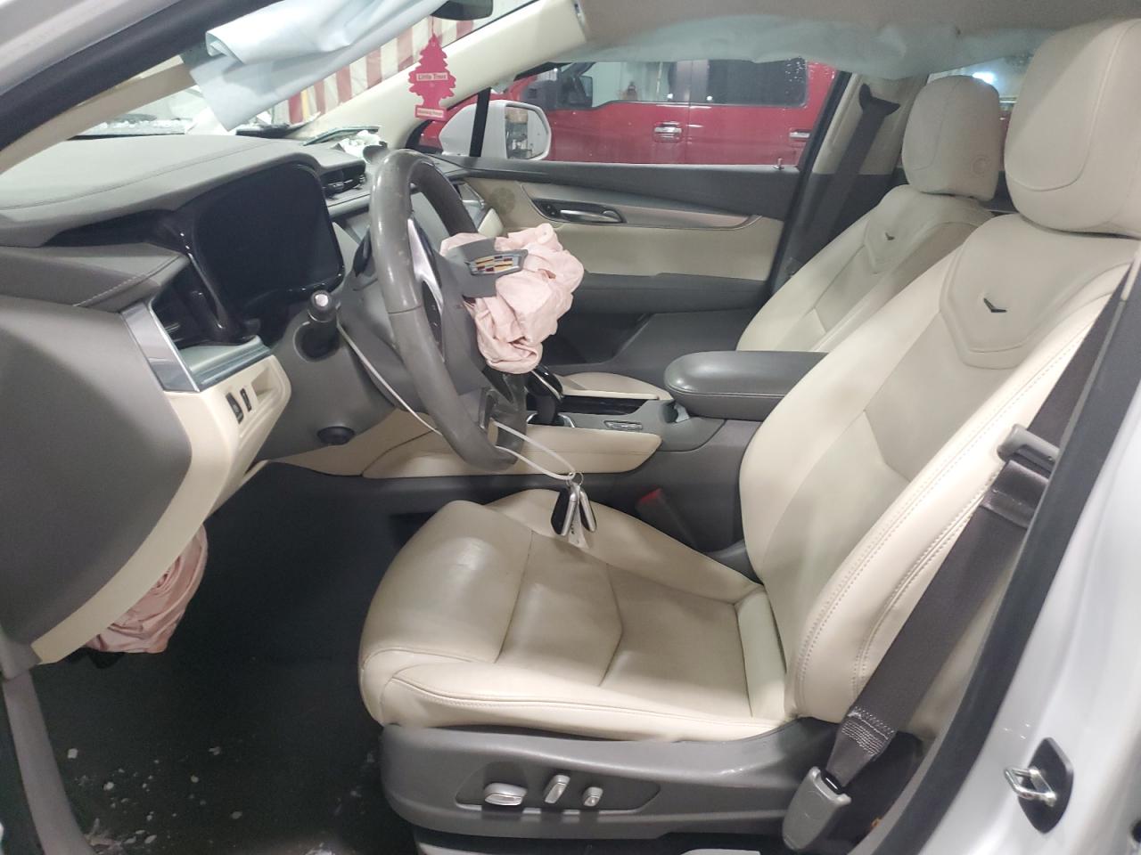 2019 Cadillac XT5 - Image 7