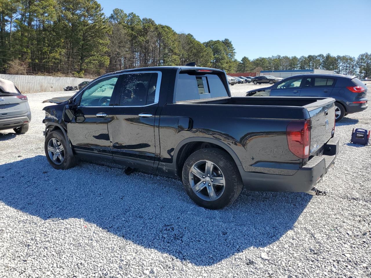 2021 Honda Ridgeline - Image 2