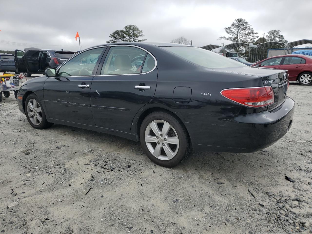2005 Lexus ES - Image 2
