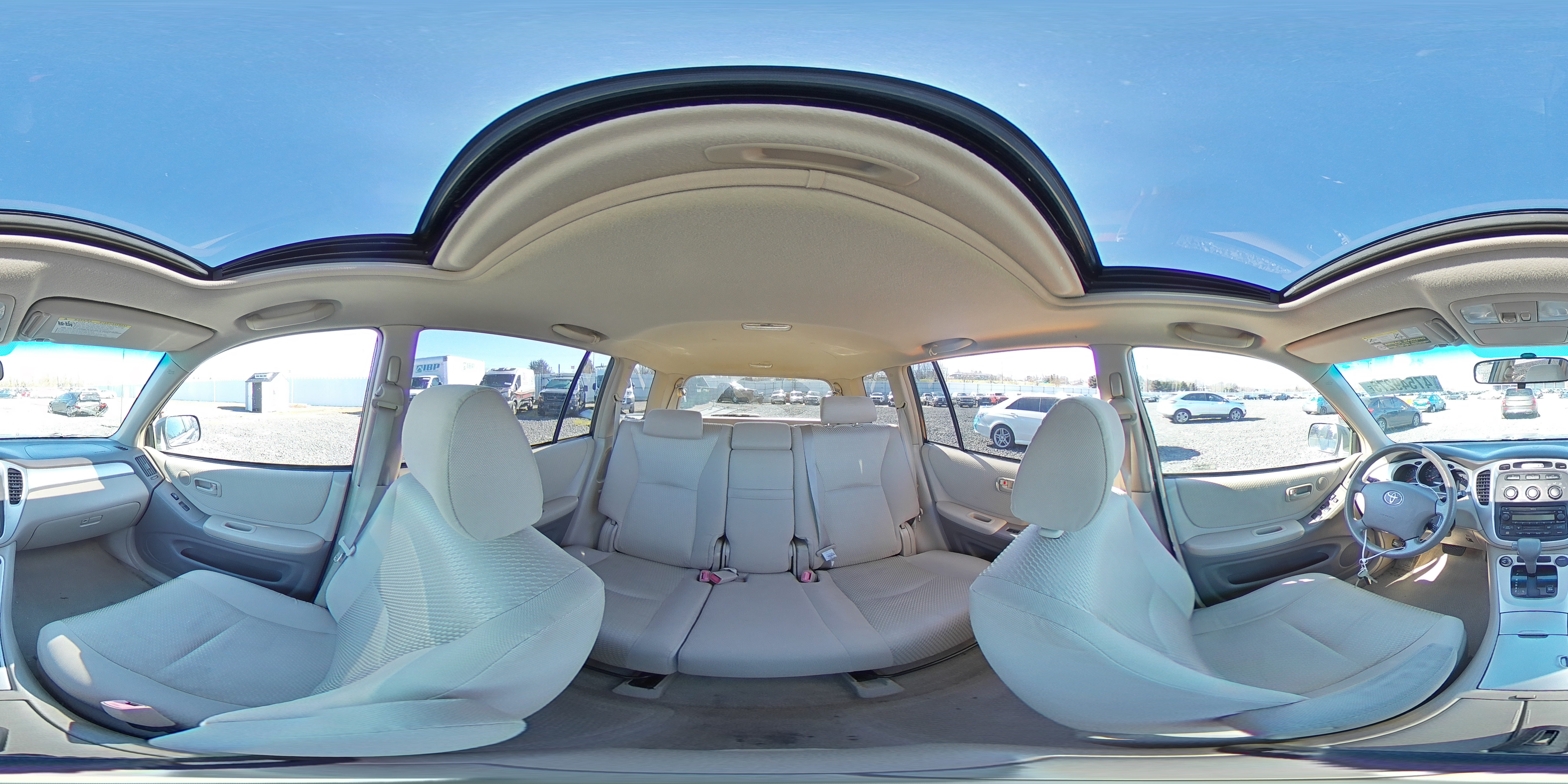 2005 Toyota Highlander - Image 13