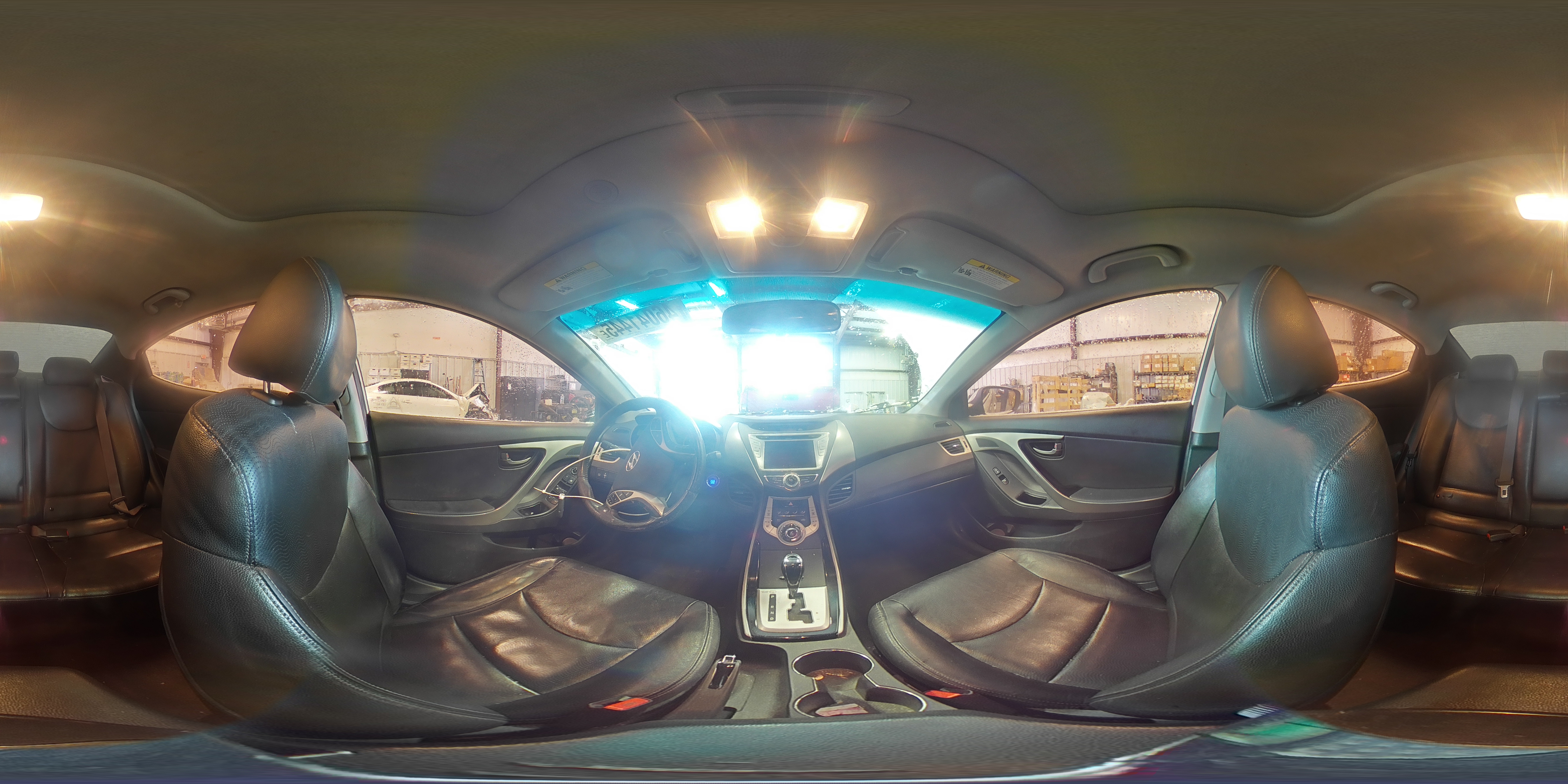 2012 Hyundai Elantra - Image 13