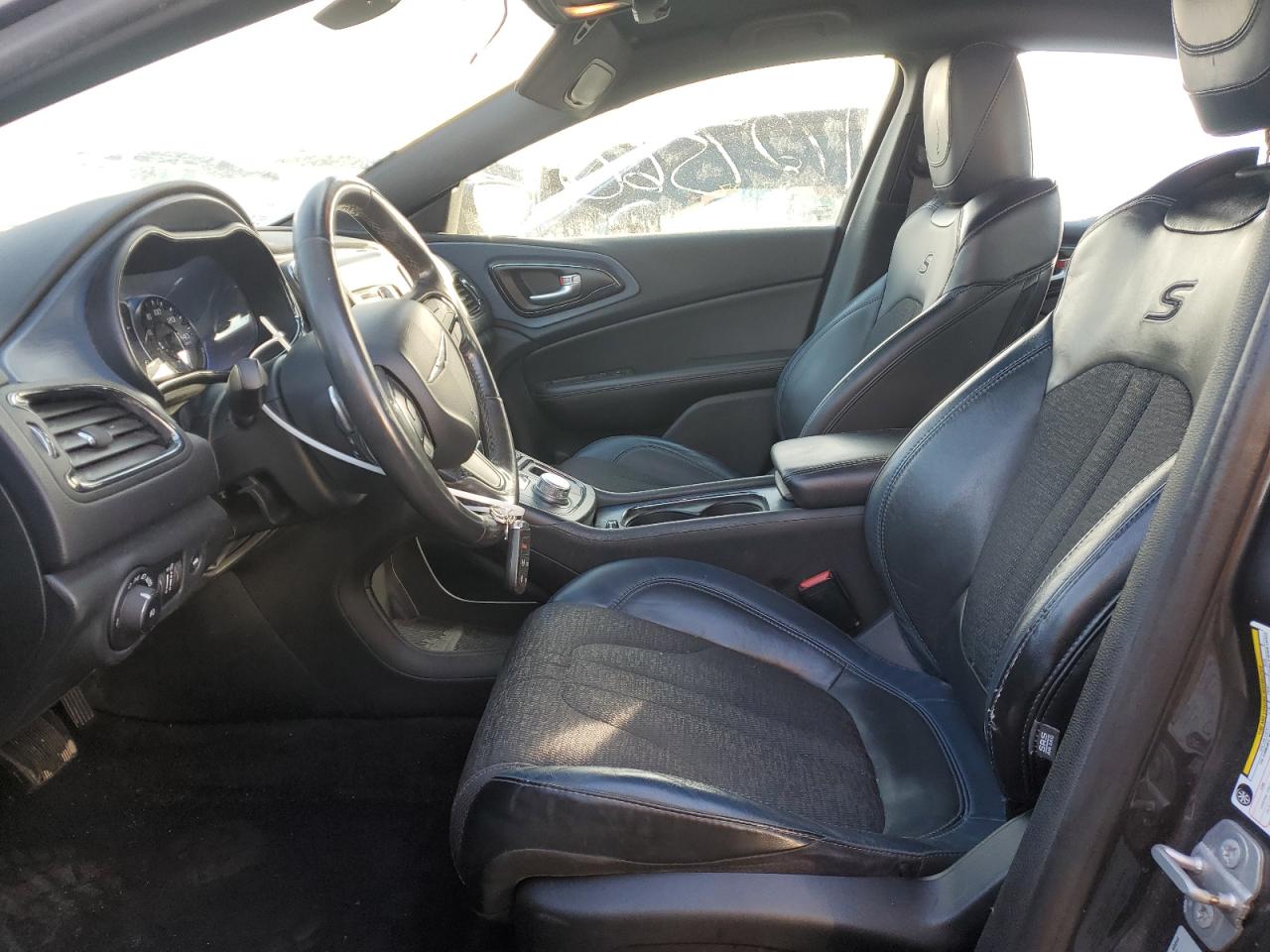 2015 Chrysler 200 S VIN: 1C3CCCBB2FN698874 Lot: 89338375