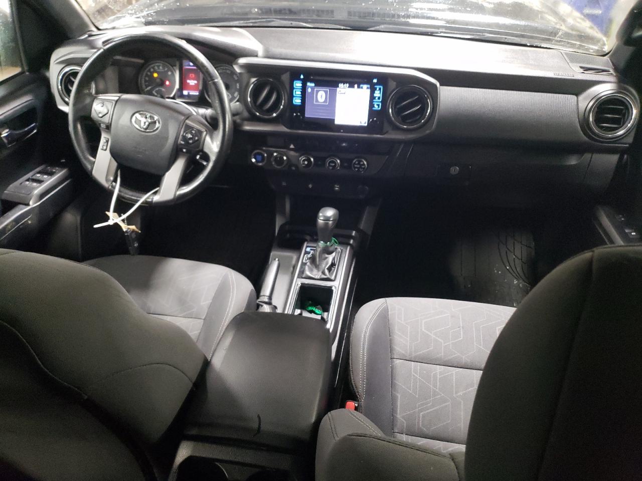 2016 Toyota Tacoma - Image 8