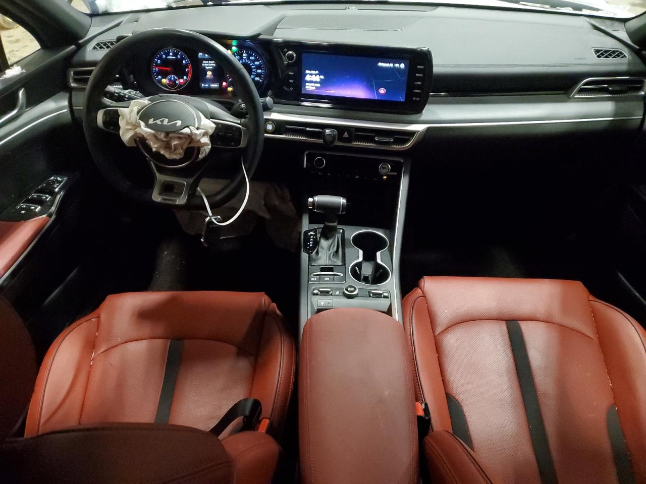 2024 Kia K5 - Image 5