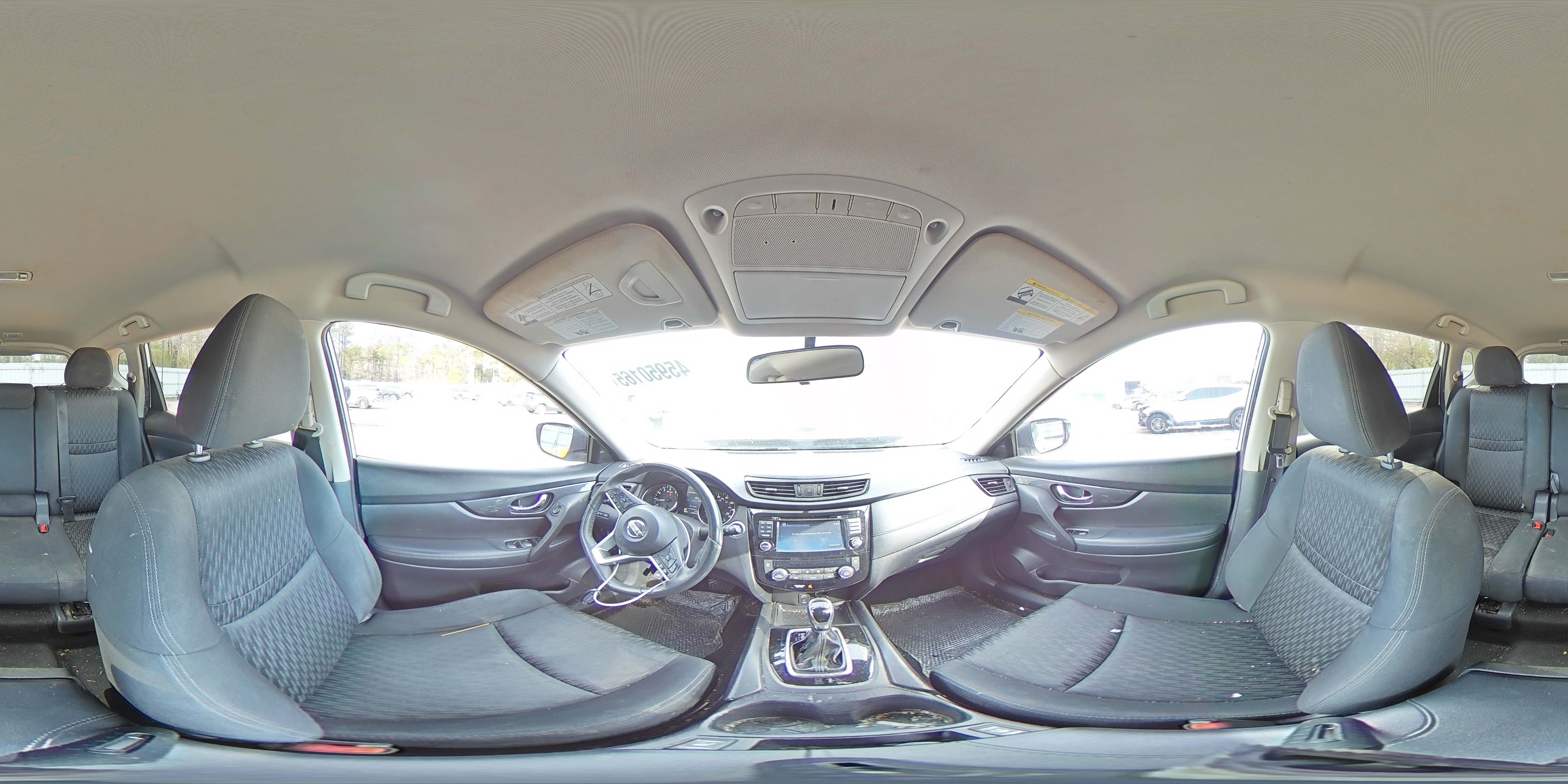 2017 Nissan Rogue - Image 14