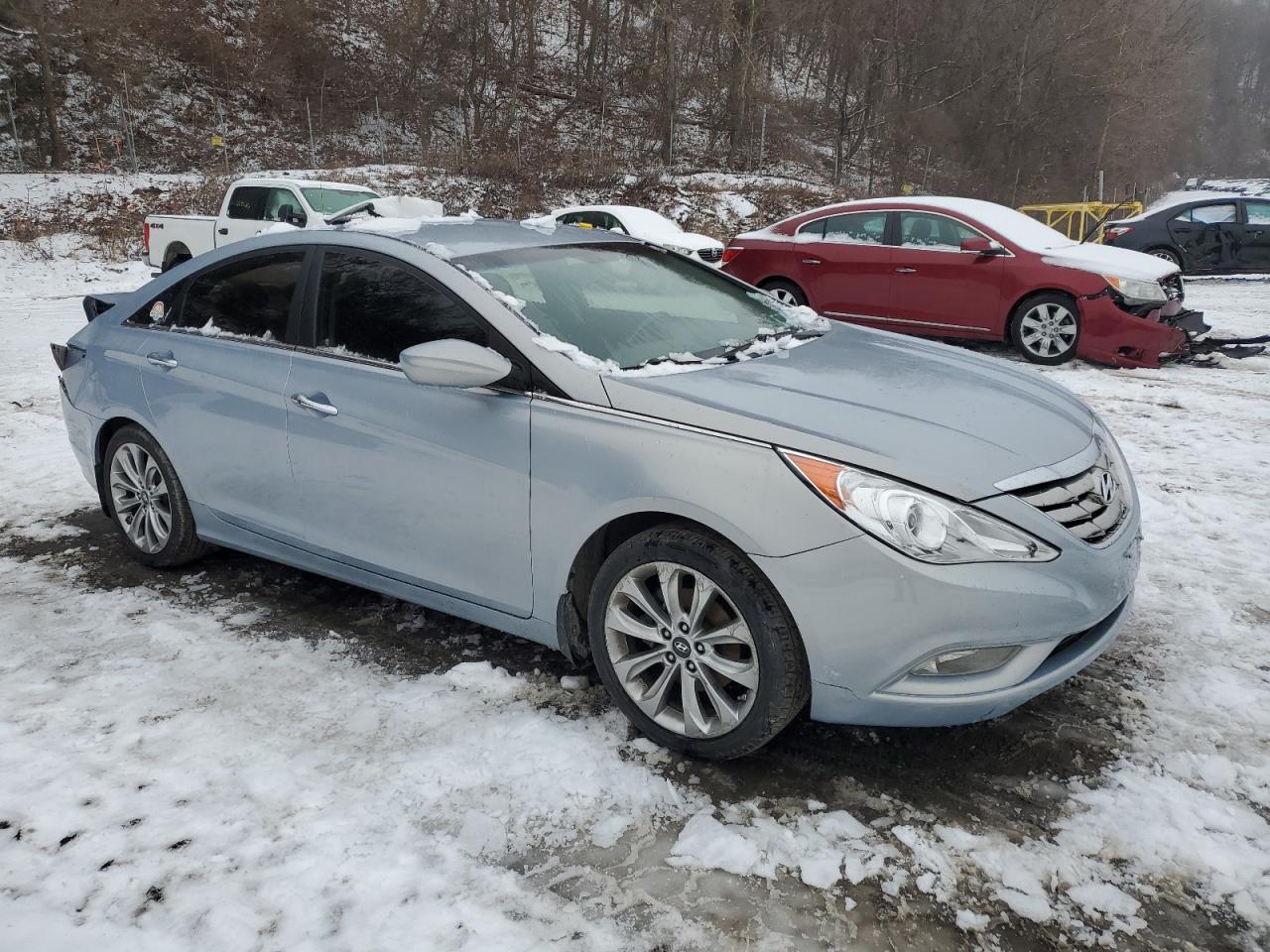 2013 Hyundai Sonata - Image 4