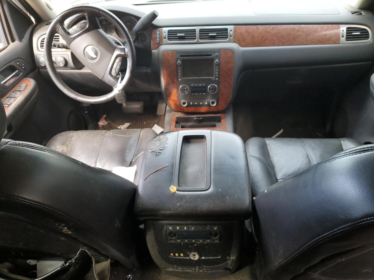 2007 Chevrolet Suburban - Image 8