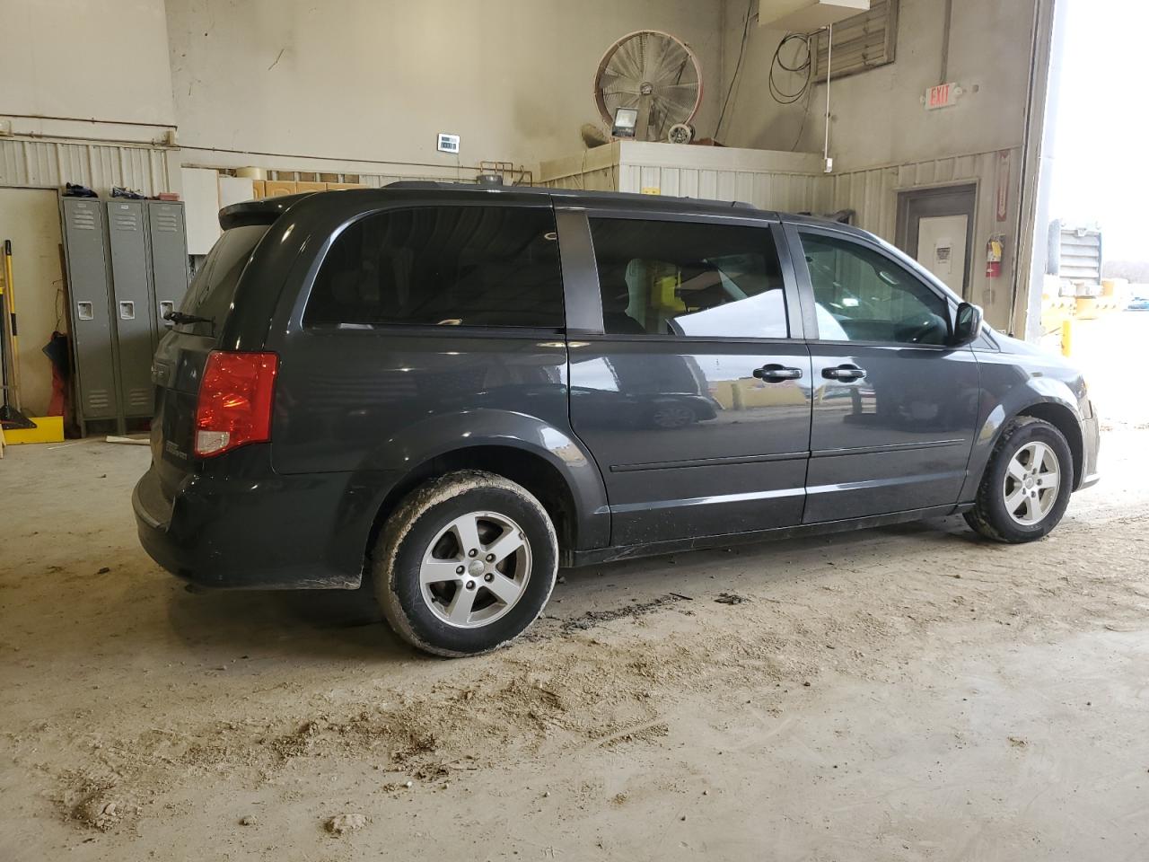 2012 Dodge Caravan - Image 3