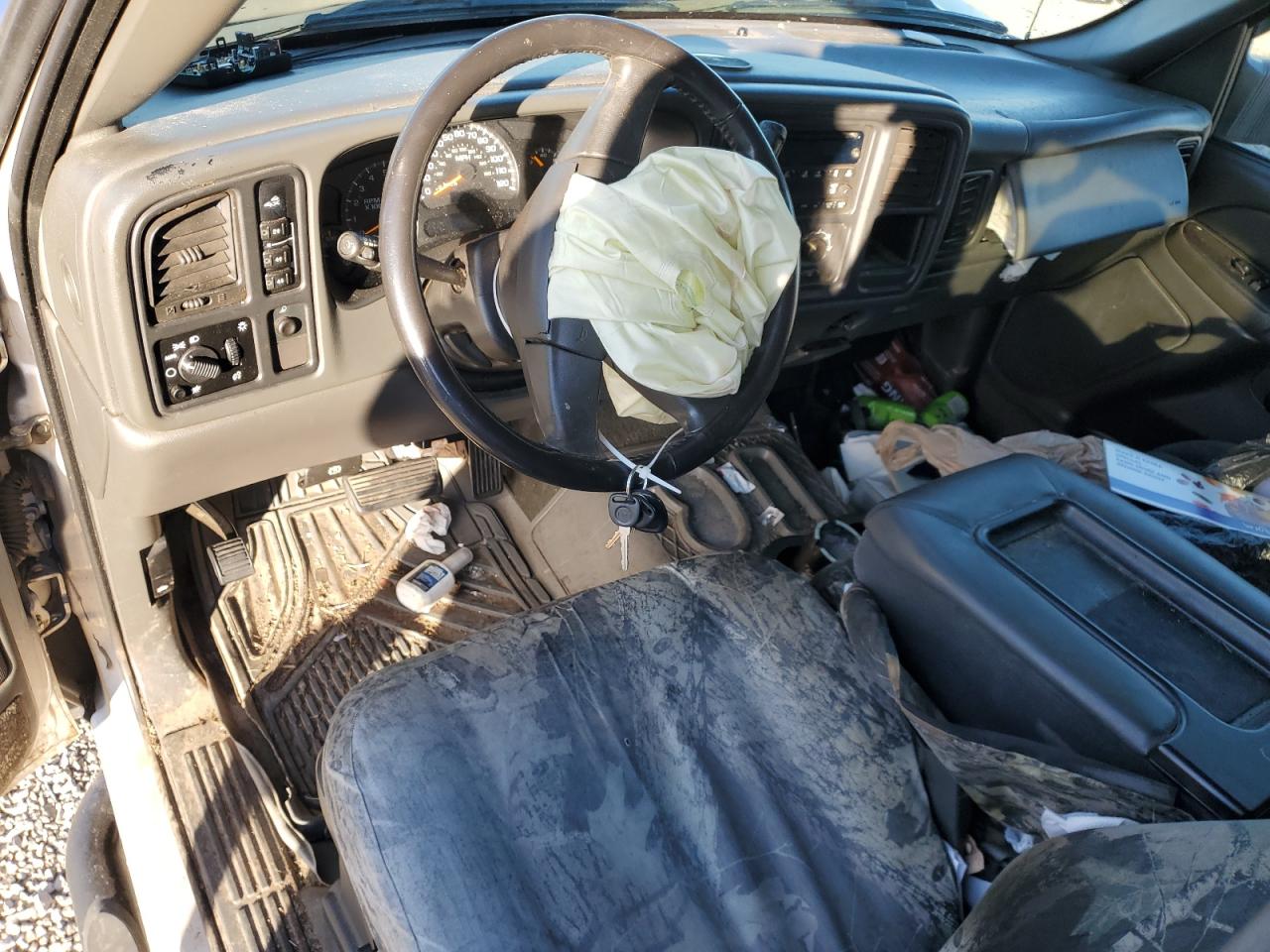 2005 Chevrolet Silverado - Image 8