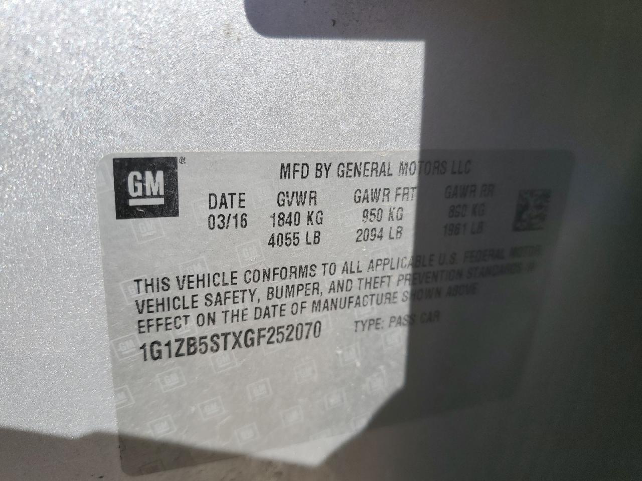 2016 Chevrolet Malibu - Image 12
