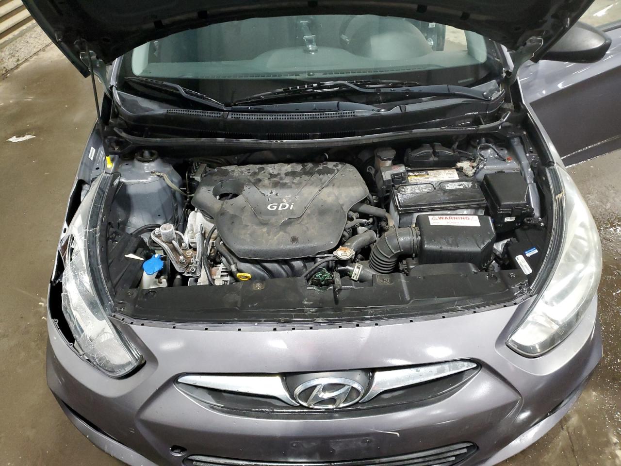2014 Hyundai Accent - Image 12
