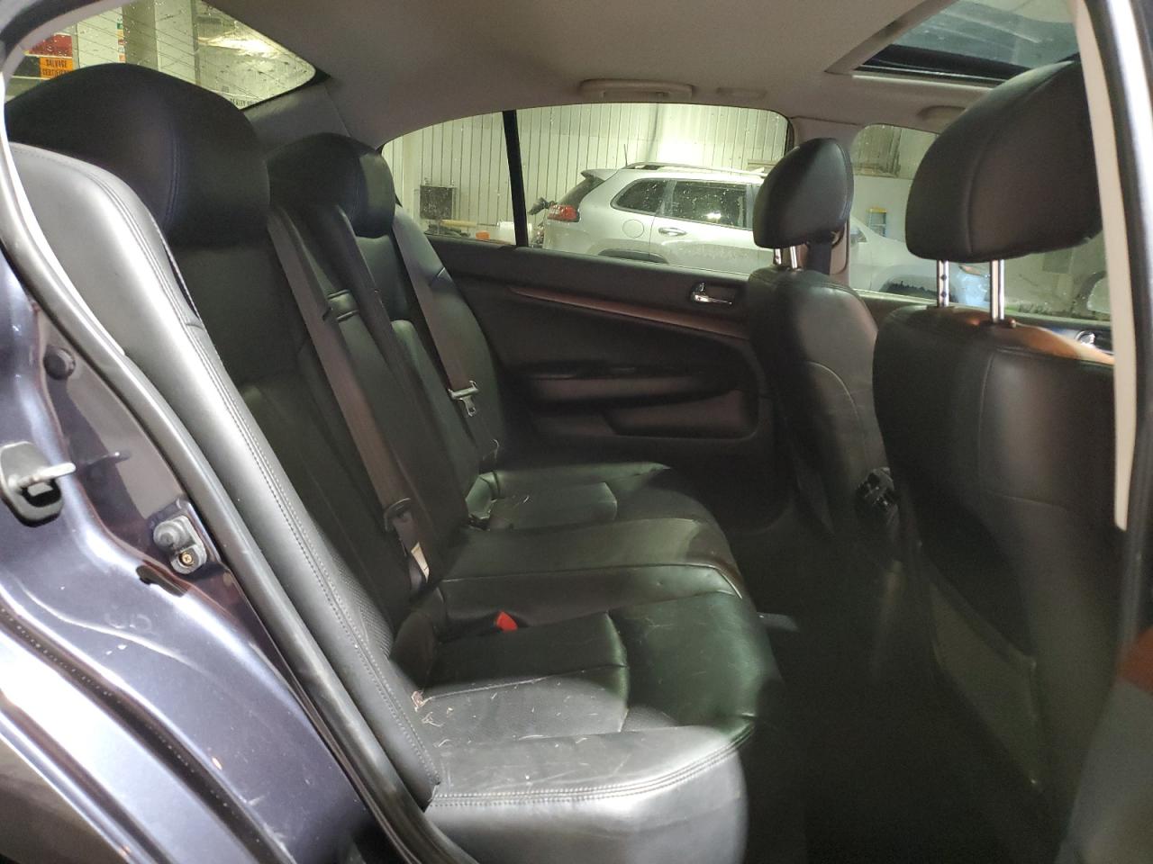 2007 Infiniti G - Image 10