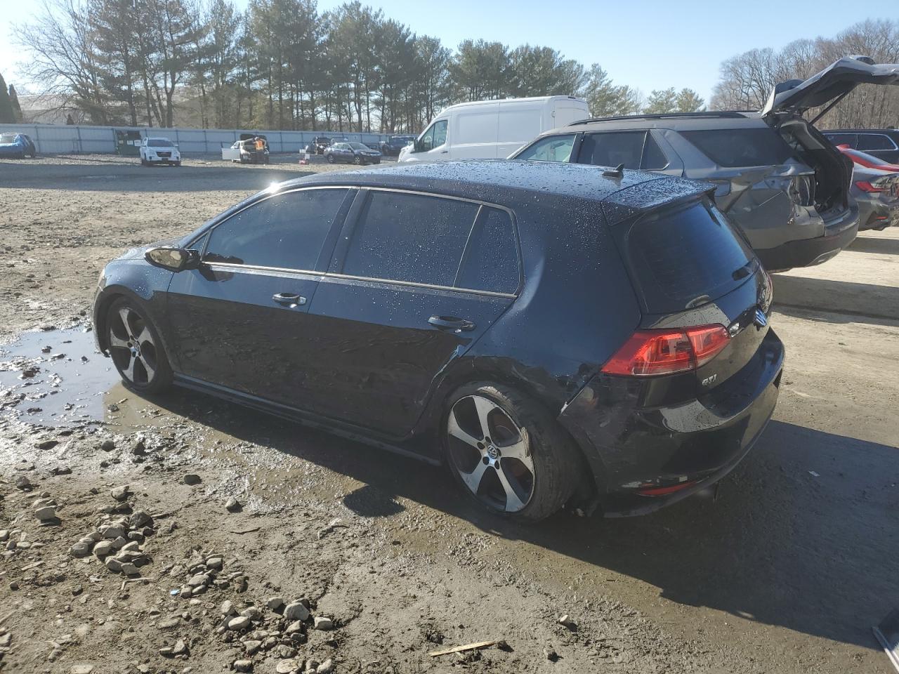 2017 Volkswagen GTI - Image 2