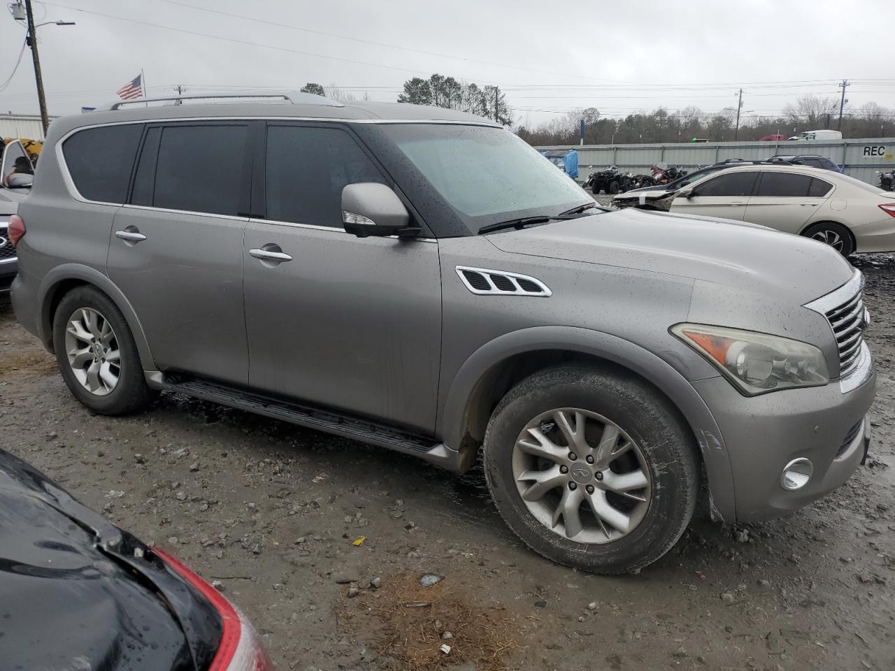 2011 Infiniti QX56 - Image 4