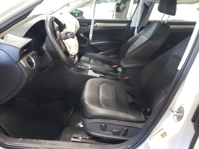  VOLKSWAGEN PASSAT 2021 Білий