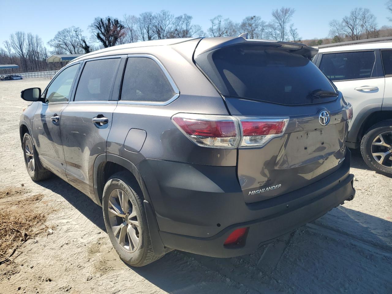 2014 Toyota Highlander - Image 2