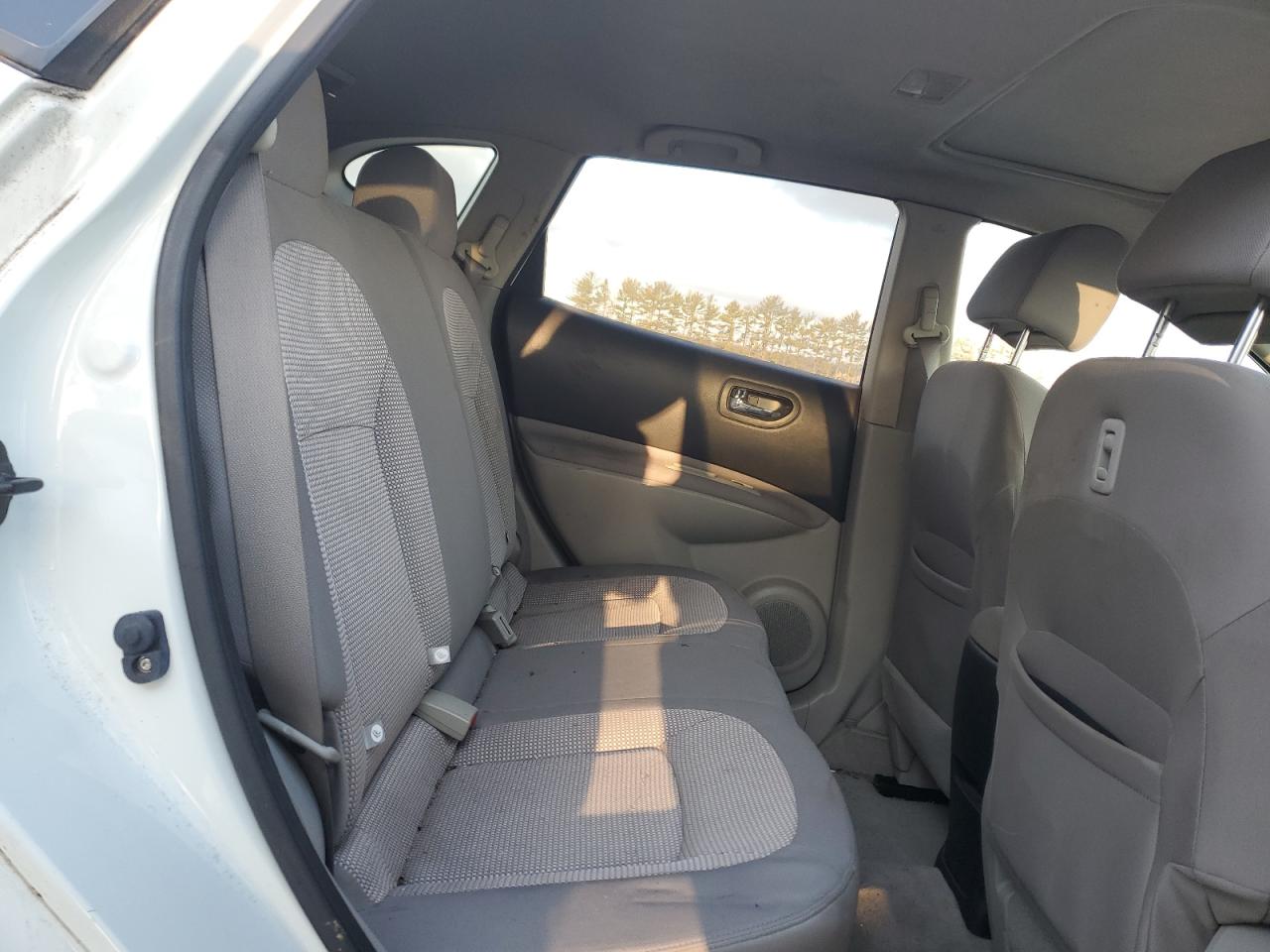 2013 Nissan Rogue - Image 12