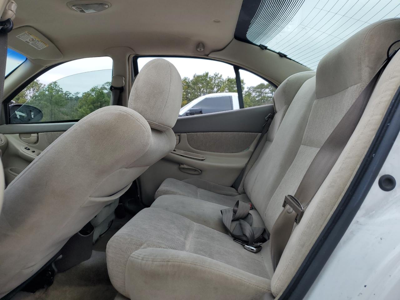2004 Oldsmobile Alero - Image 10
