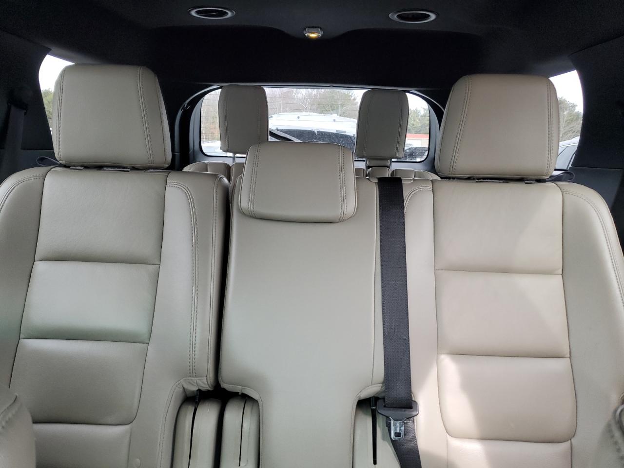 2015 Ford Explorer - Image 10
