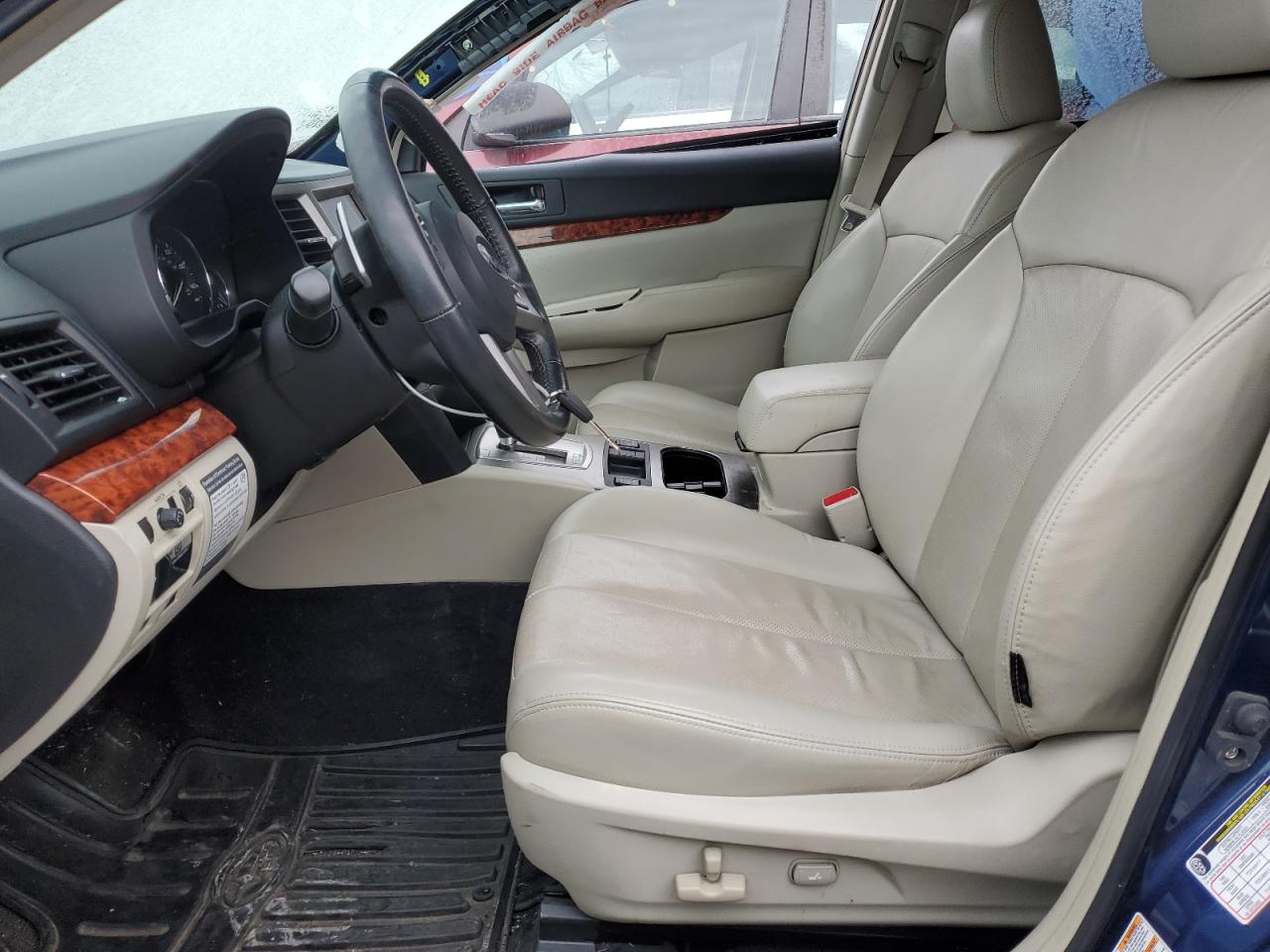 2011 Subaru Outback - Image 7