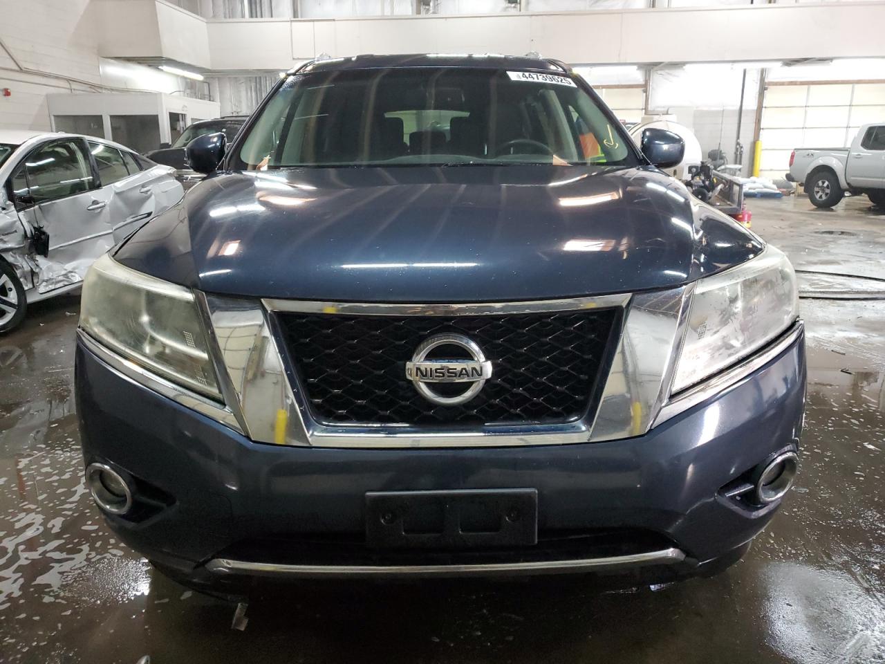 2015 Nissan Pathfinder - Image 5