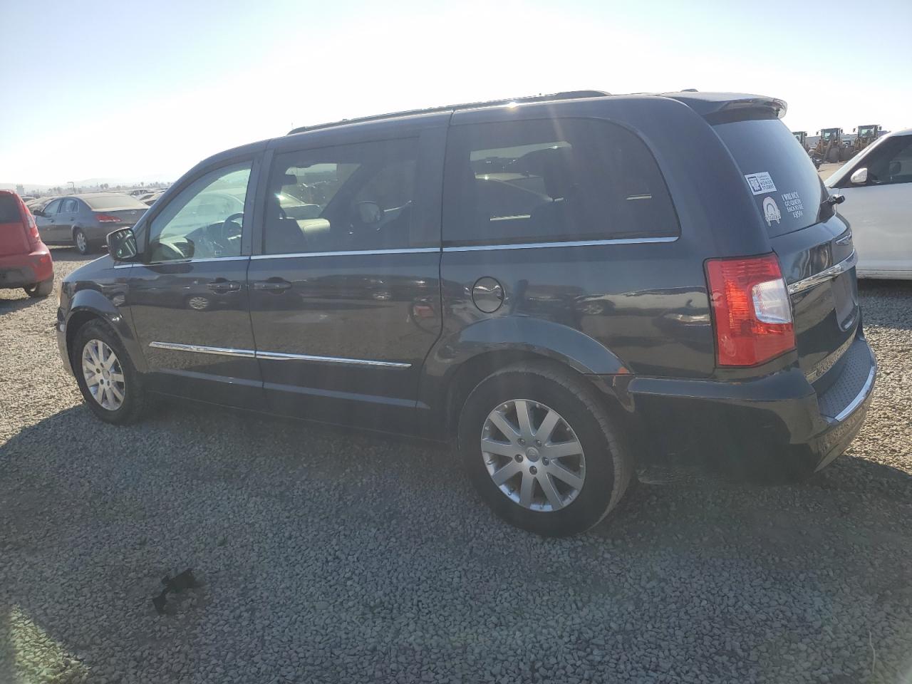 2014 Chrysler Town & Country - Image 2
