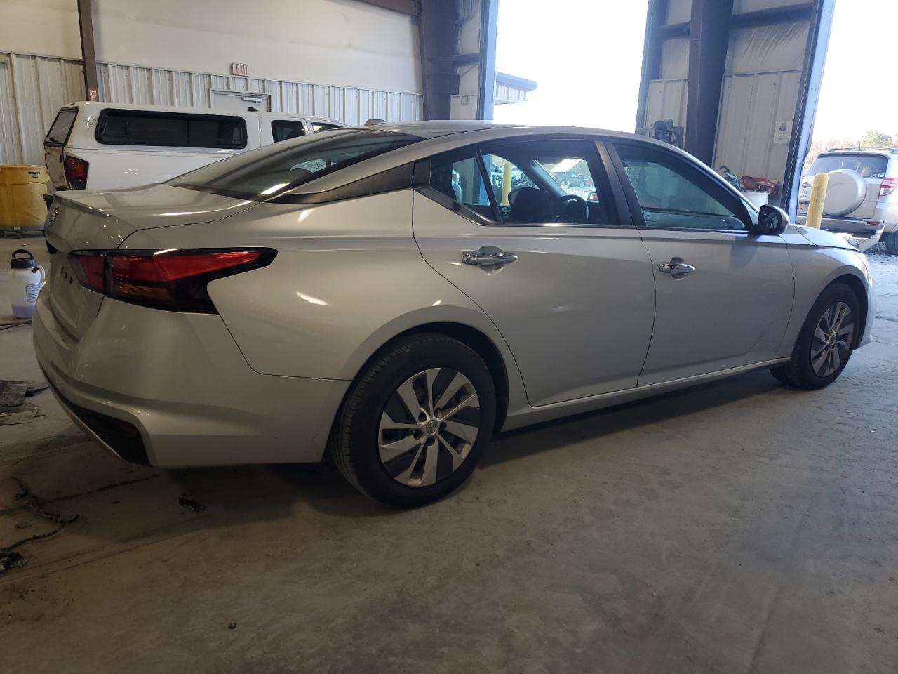 2019 Nissan Altima - Image 3