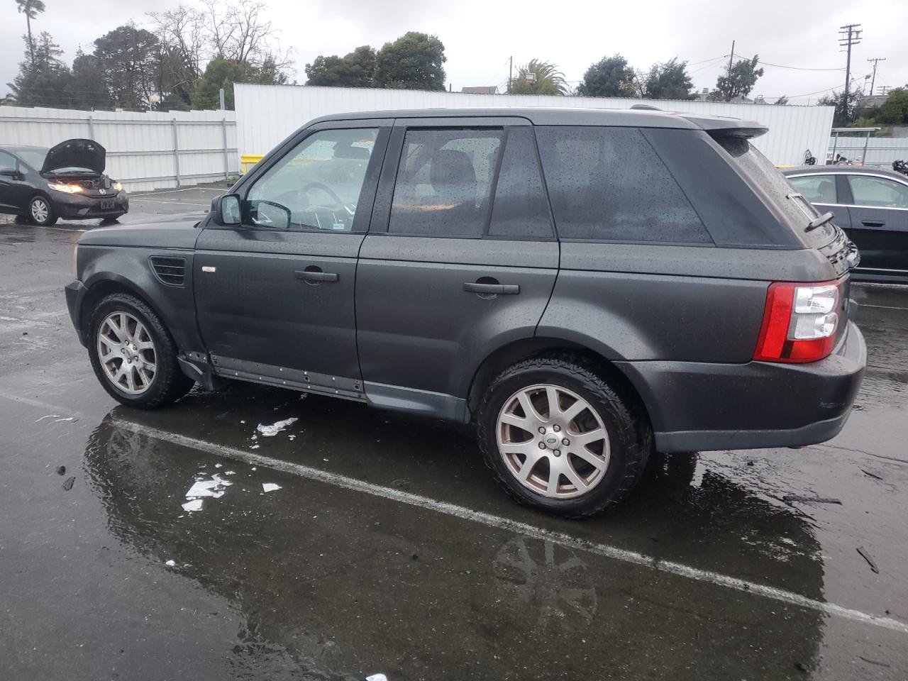 2009 Land Rover Range Rover - Image 2