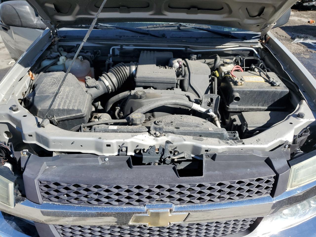2004 Chevrolet Colorado - Image 11