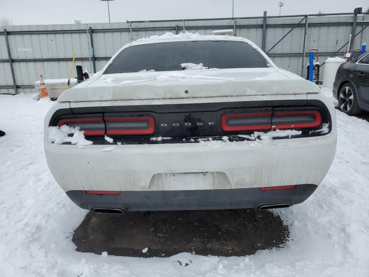 2016 Dodge Challenger - Image 6