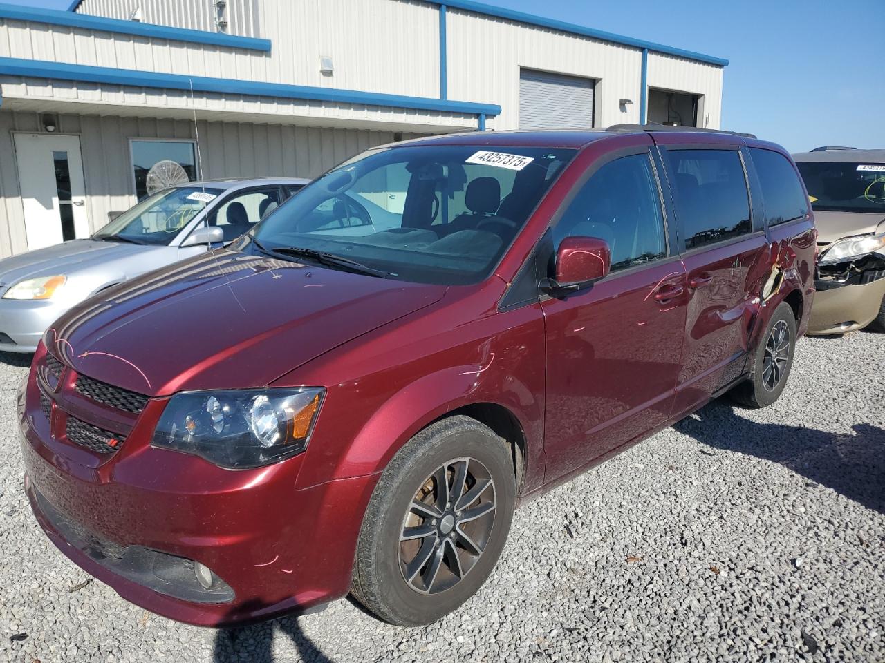 2019 Dodge Caravan - Image 1