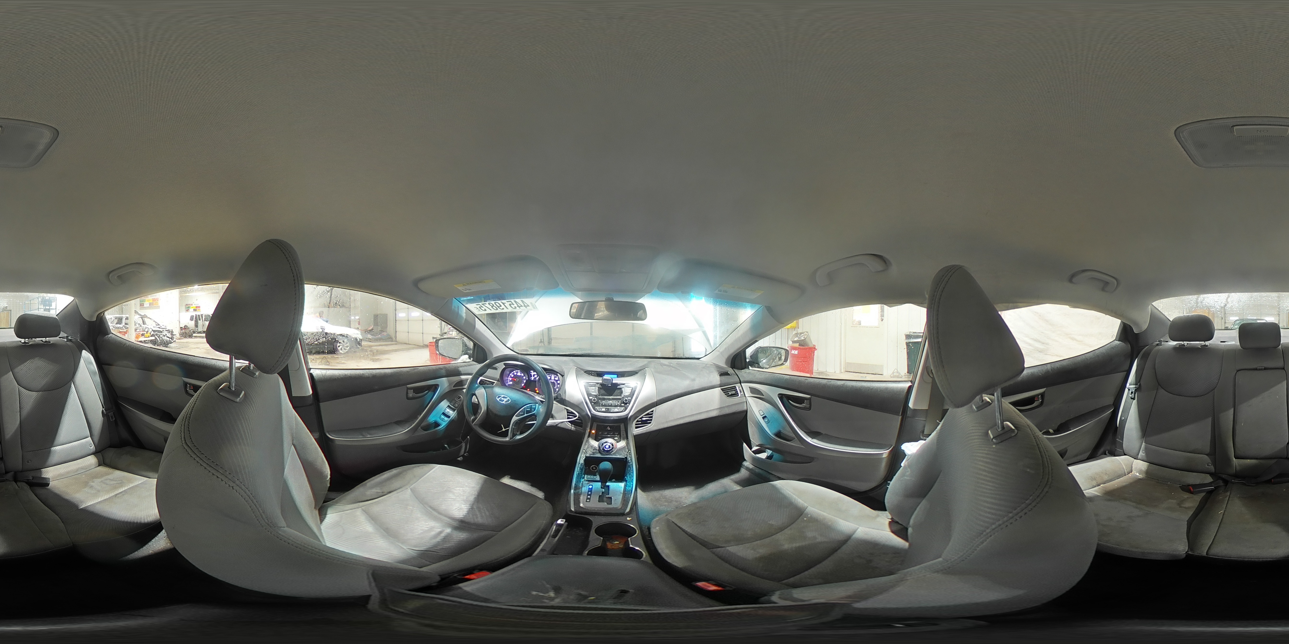 2013 Hyundai Elantra - Image 14