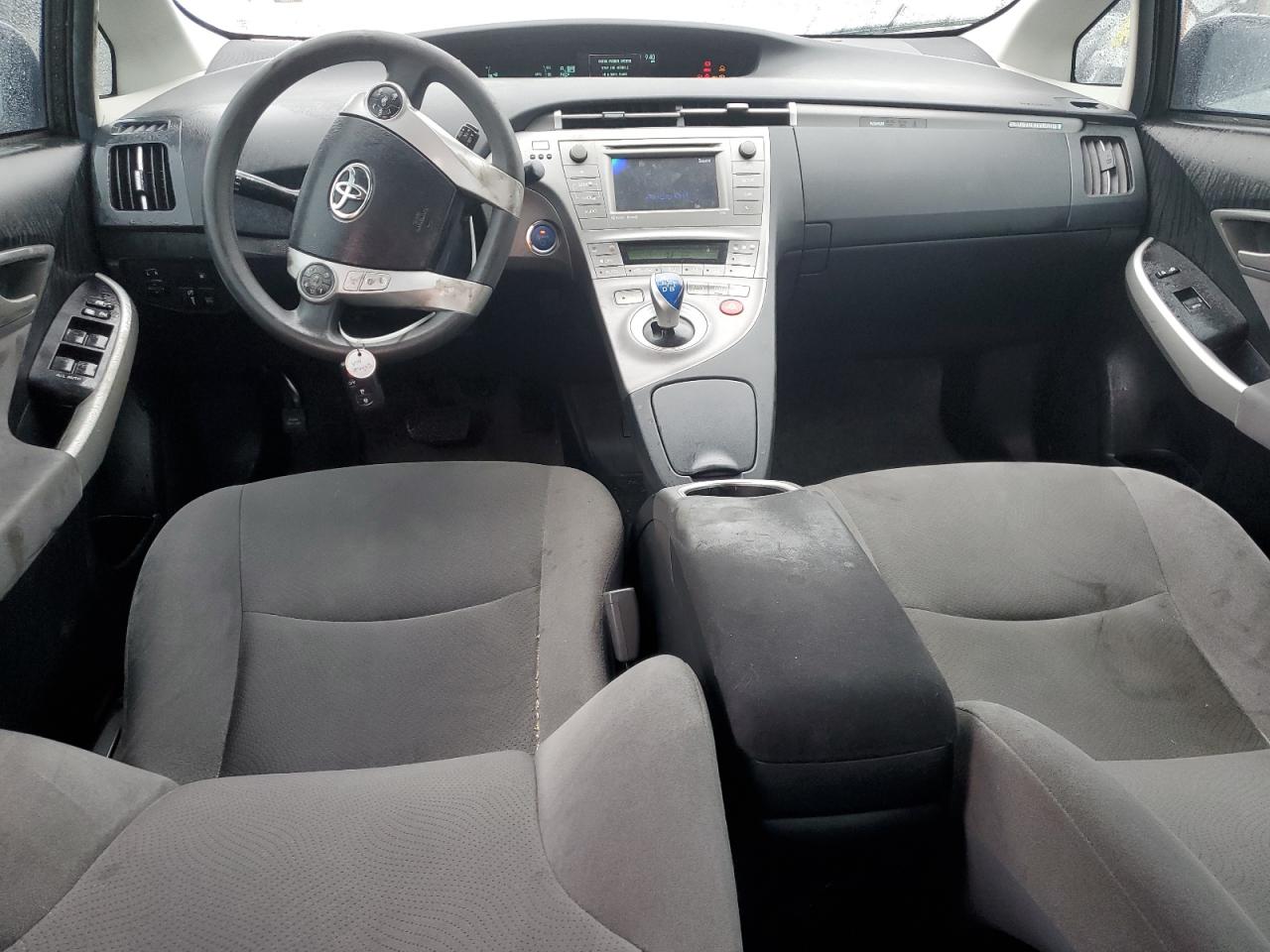 2015 Toyota Prius - Image 8