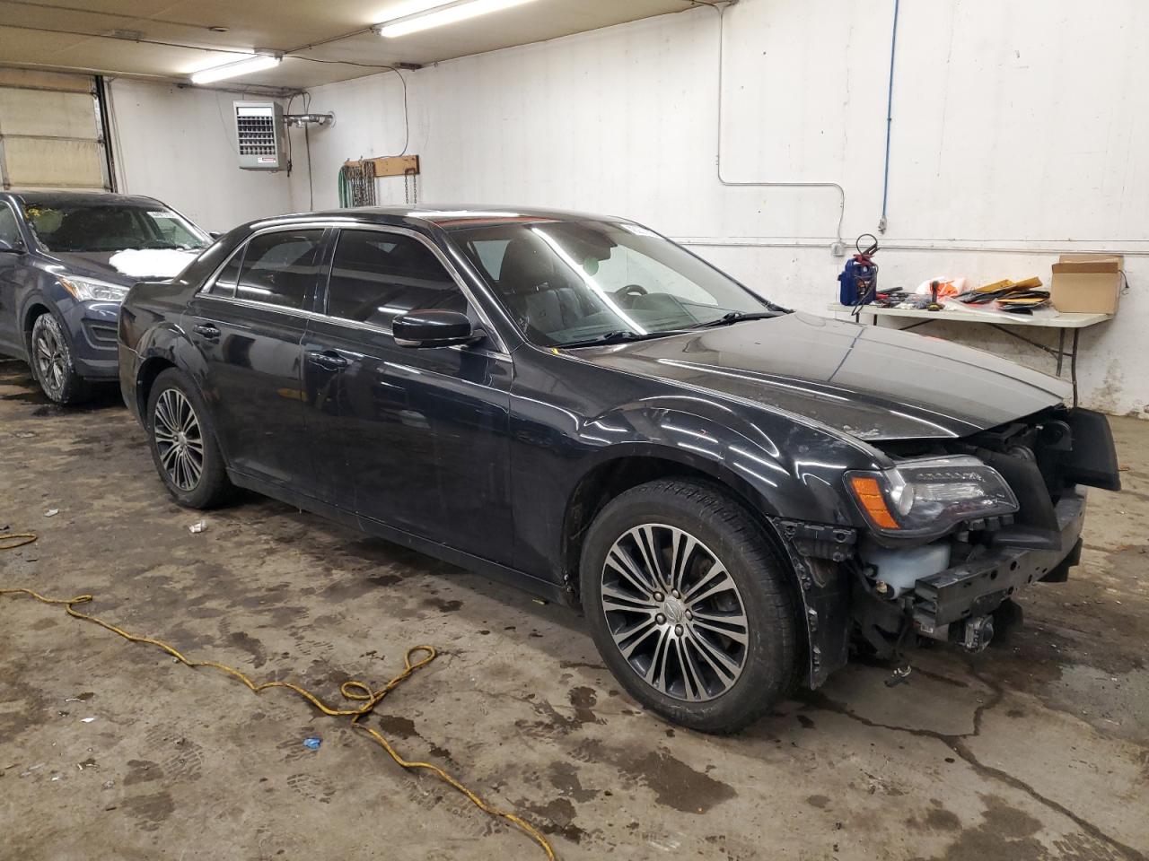2014 Chrysler 300 - Image 4