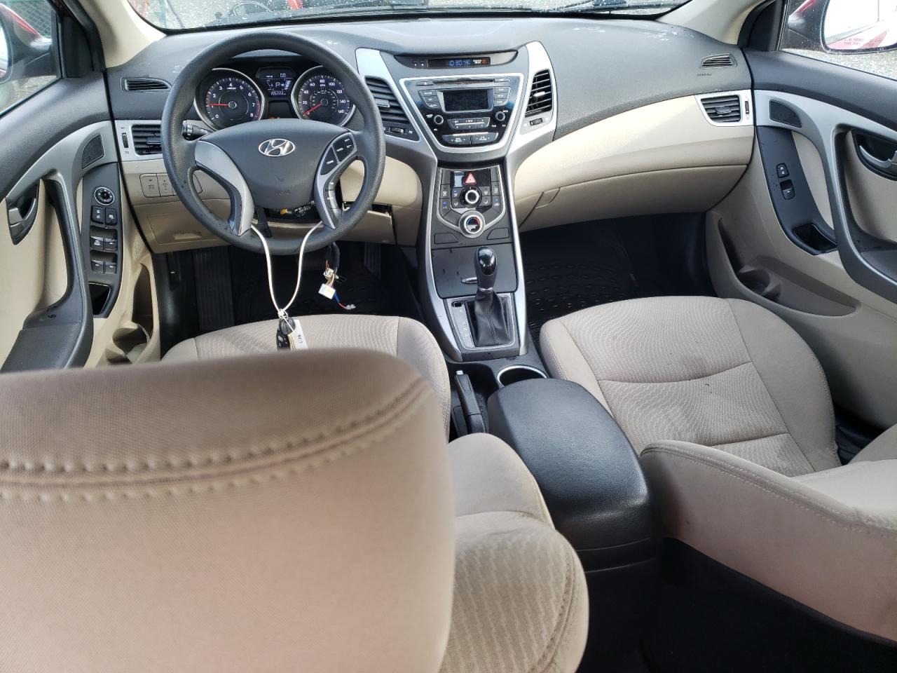 2016 Hyundai Elantra - Image 8