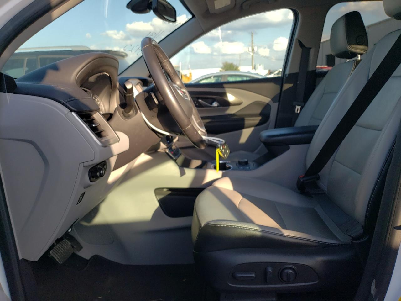 2022 GMC Terrain - Image 7