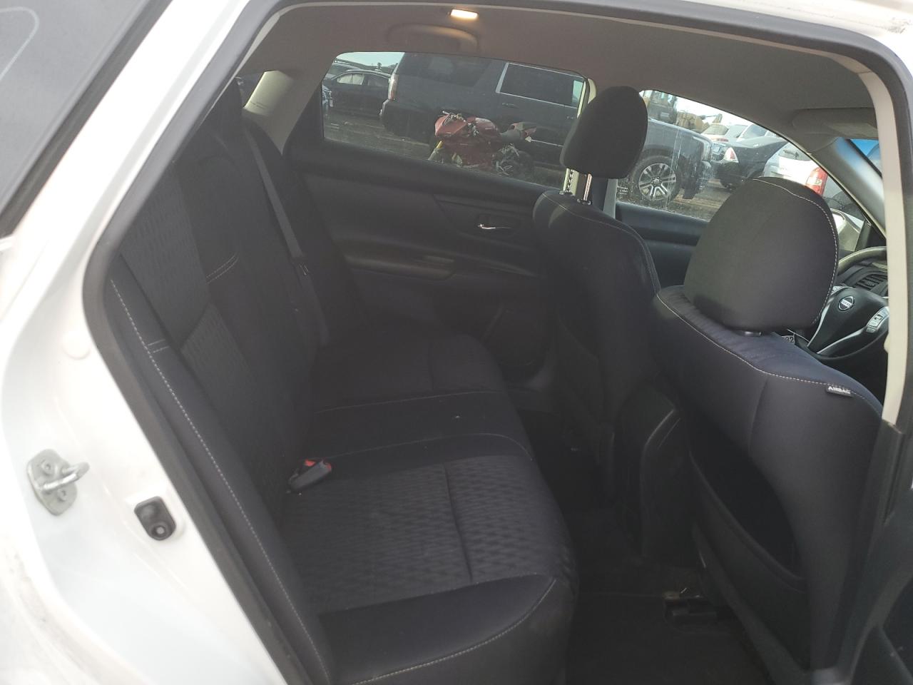 2018 Nissan Altima - Image 10