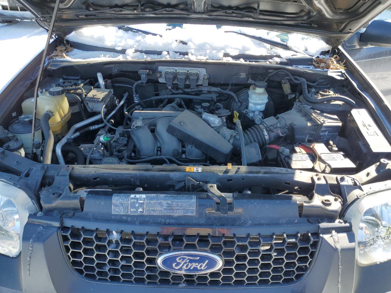 2006 Ford Escape - Image 13