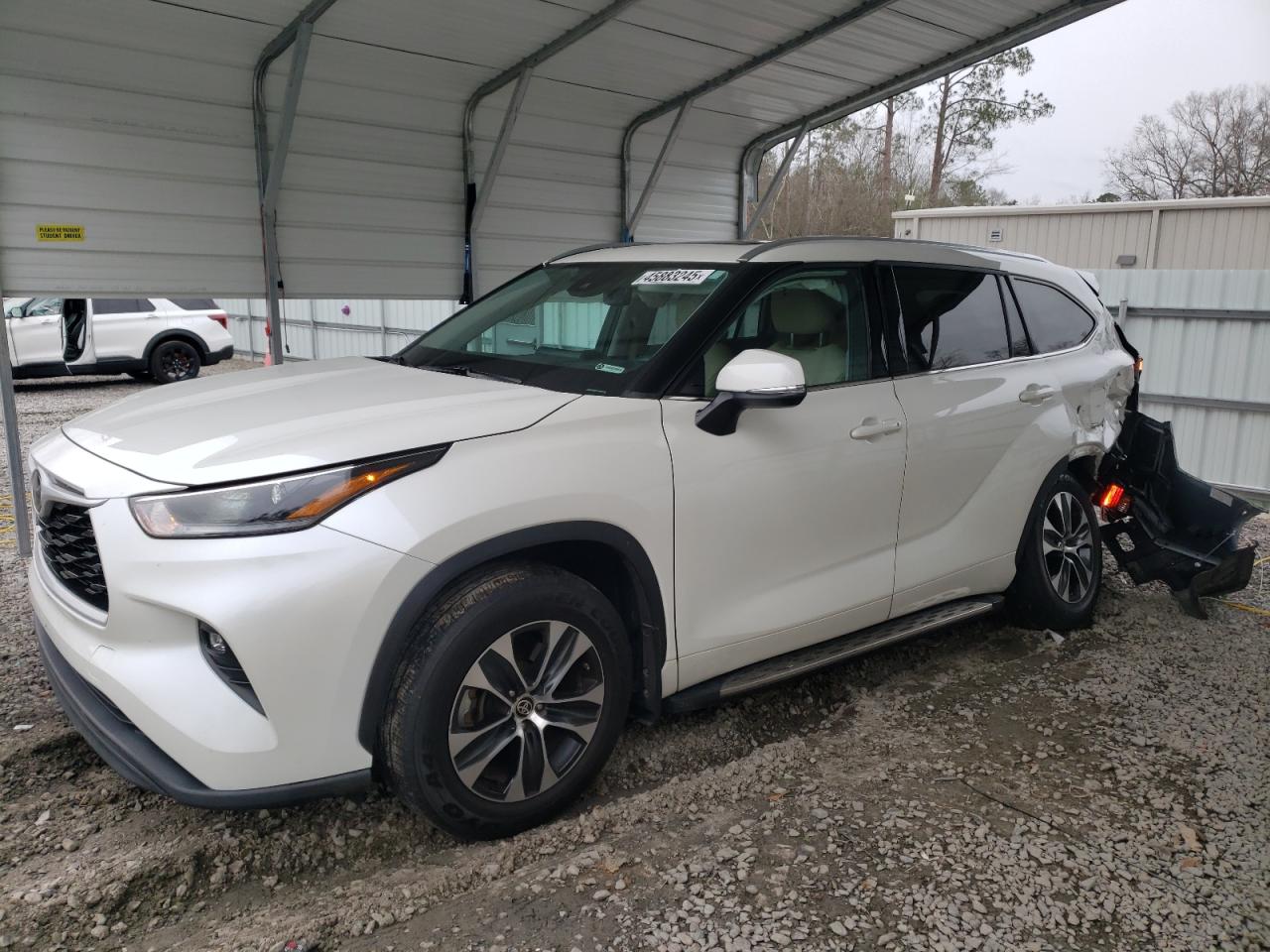 2021 Toyota Highlander - Image 1