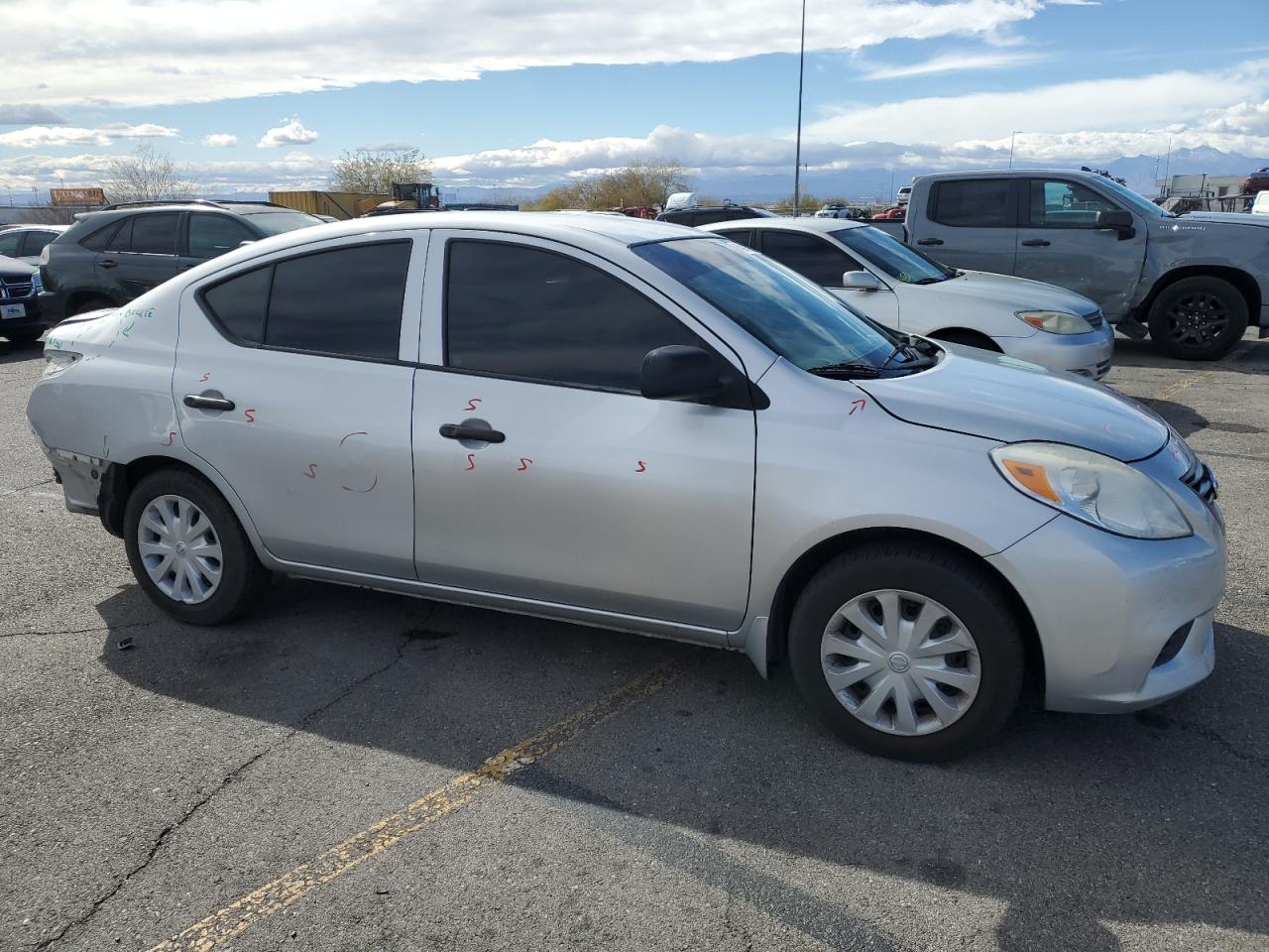 2014 Nissan Versa - Image 4