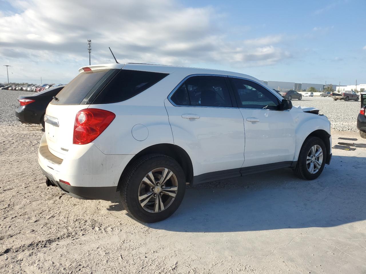 2014 Chevrolet Equinox - Image 3