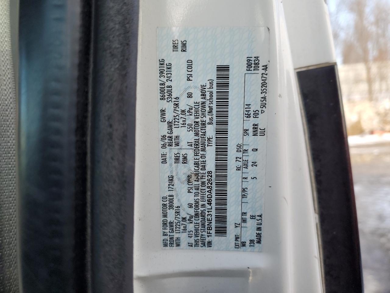 2006 Ford Econoline - Image 14