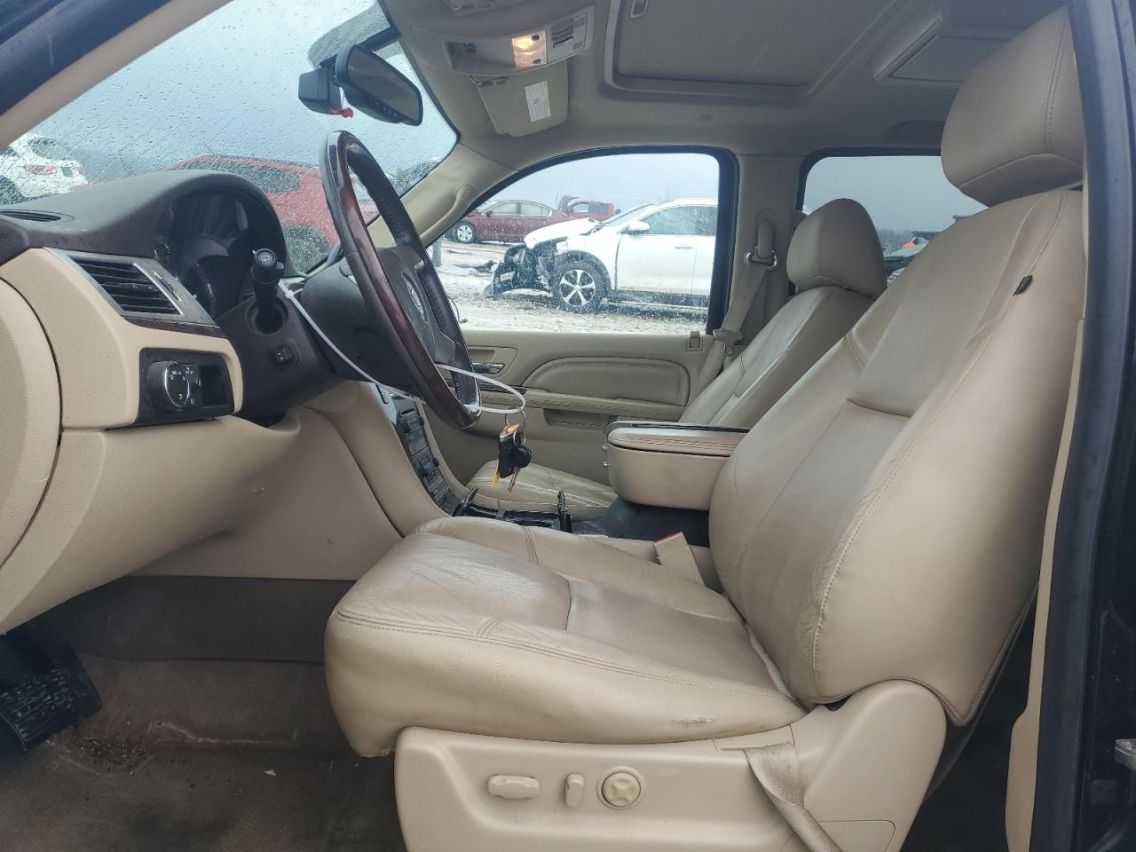 2012 Cadillac Escalade - Image 7
