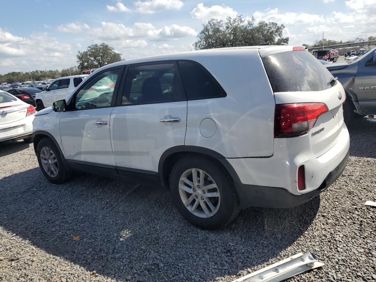 2014 Kia Sorento - Image 2