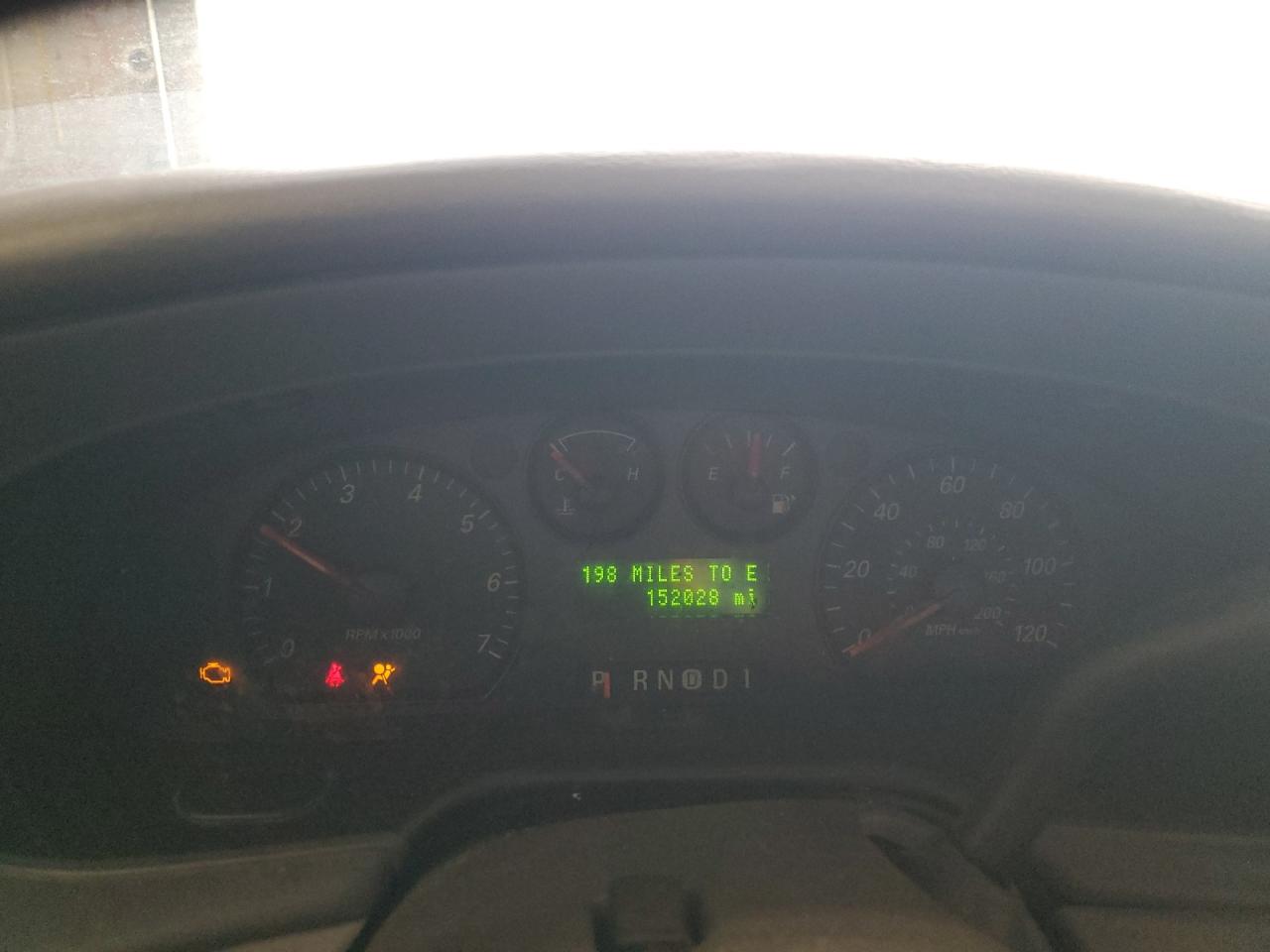 2004 Ford Taurus - Image 9