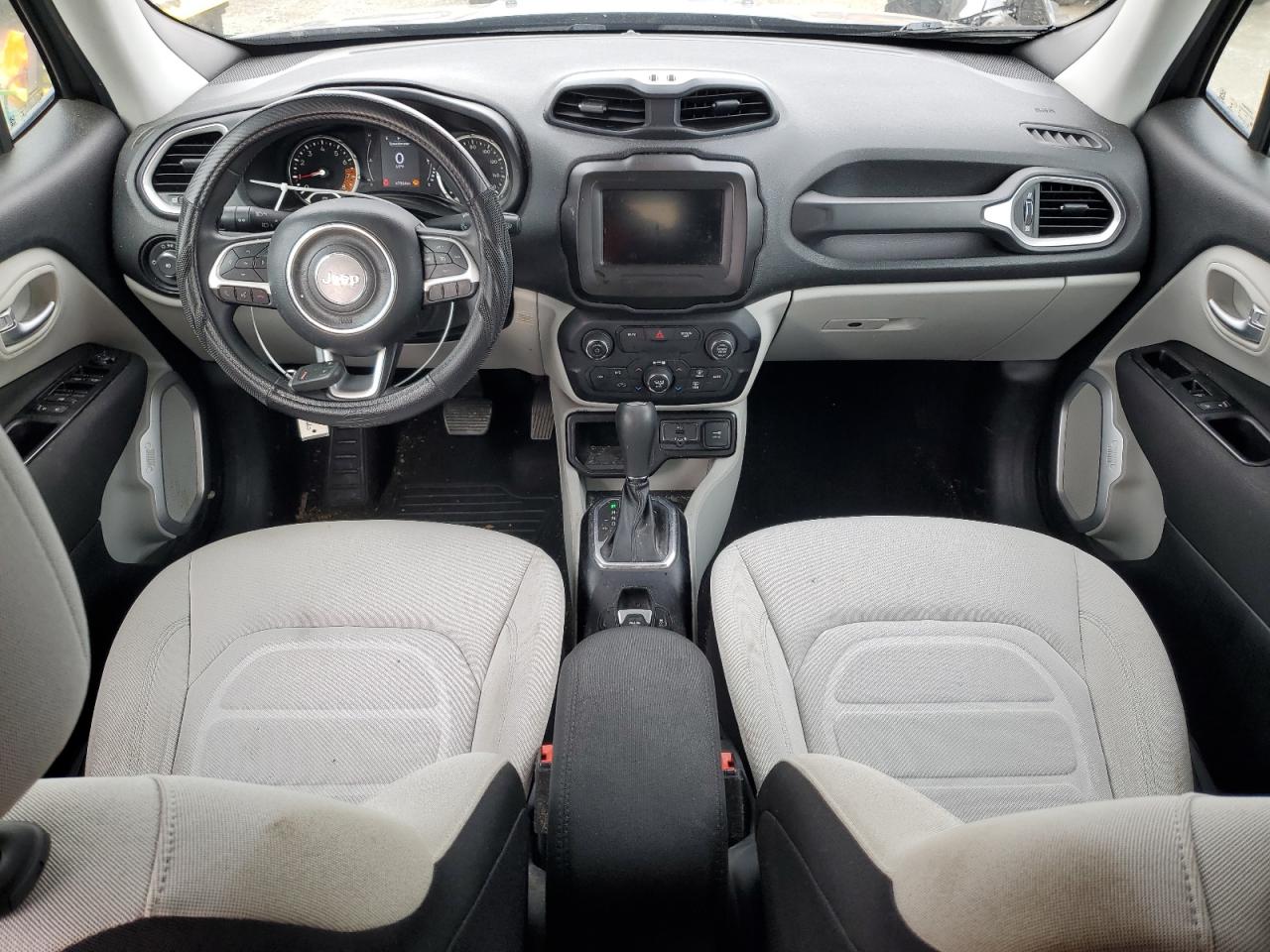 2020 Jeep Renegade - Image 8